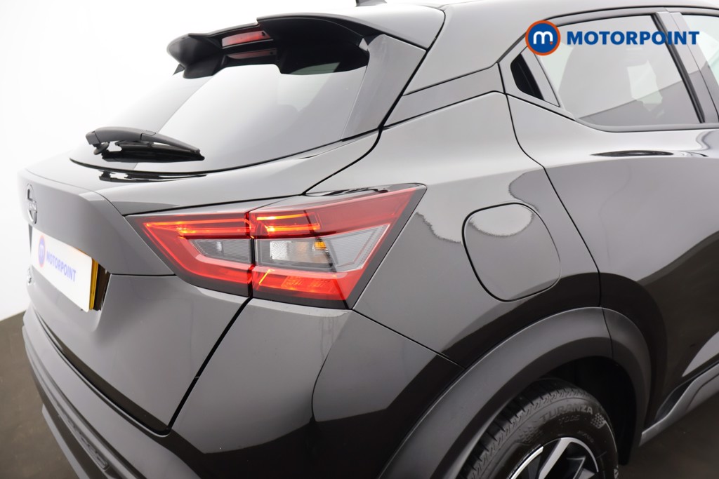 Nissan Juke N-Connecta Manual Petrol SUV - Stock Number (1685650) - 25th supplementary image