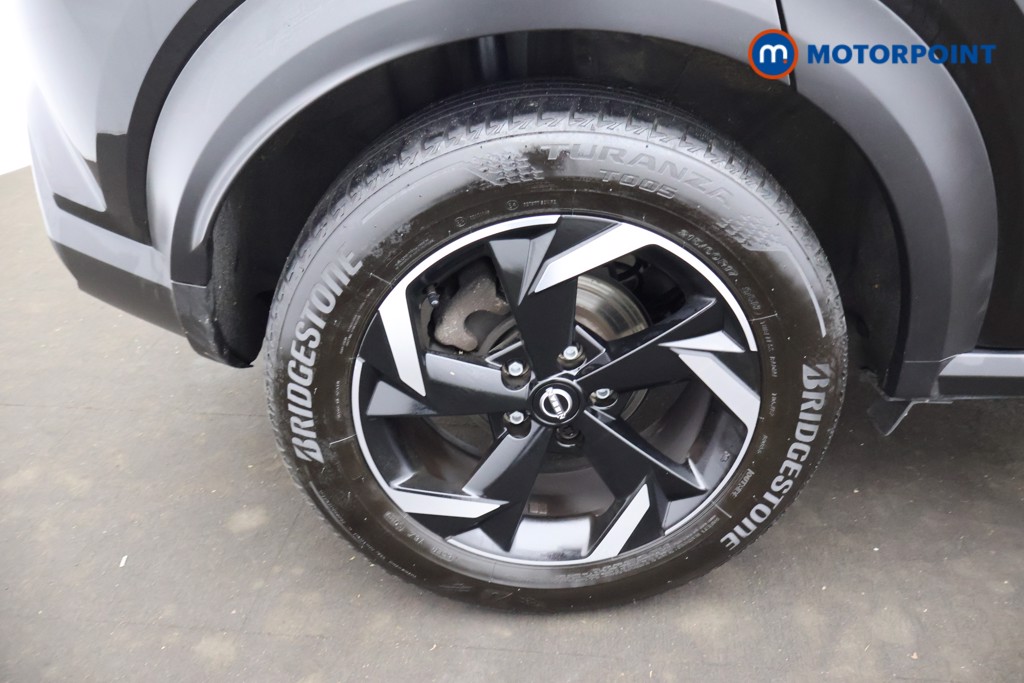 Nissan Juke N-Connecta Manual Petrol SUV - Stock Number (1685650) - 27th supplementary image