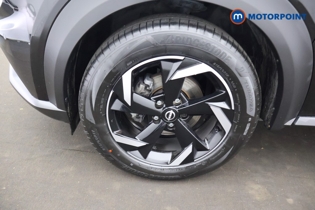 Nissan Juke N-Connecta Manual Petrol SUV - Stock Number (1685650) - 33rd supplementary image