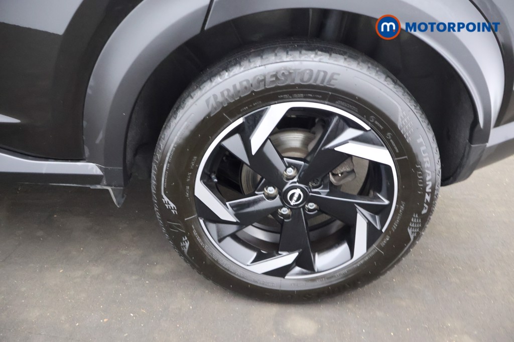 Nissan Juke N-Connecta Manual Petrol SUV - Stock Number (1685650) - 34th supplementary image