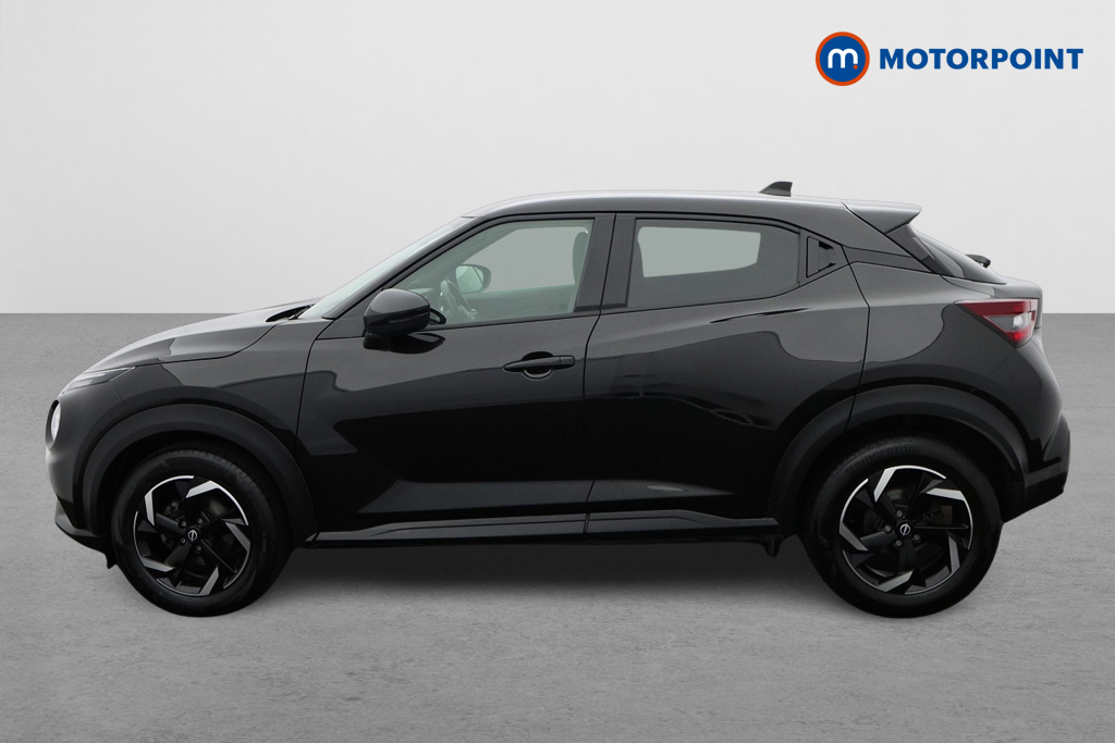 Nissan Juke N-Connecta Manual Petrol SUV - Stock Number (1685650) - Passenger side