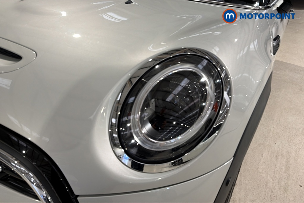 Mini Hatchback Cooper S Level 3 Automatic Electric Hatchback - Stock Number (1685773) - 42nd supplementary image