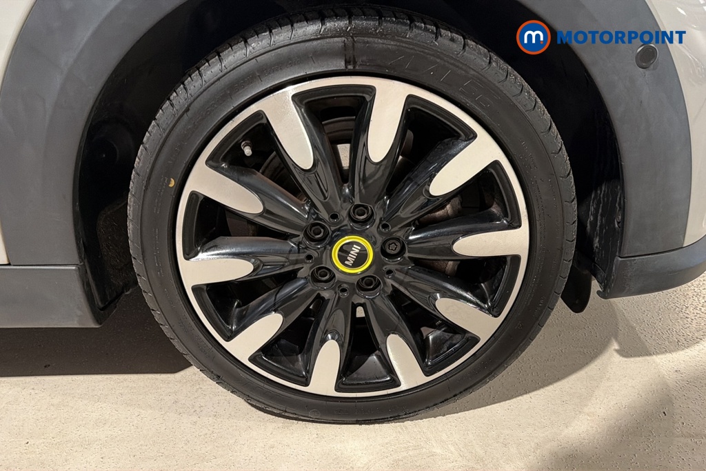 Mini Hatchback Cooper S Level 3 Automatic Electric Hatchback - Stock Number (1685773) - 47th supplementary image