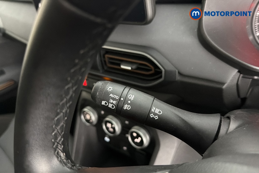 Dacia Sandero Stepway Extreme Manual Petrol Hatchback - Stock Number (1686929) - 5th supplementary image