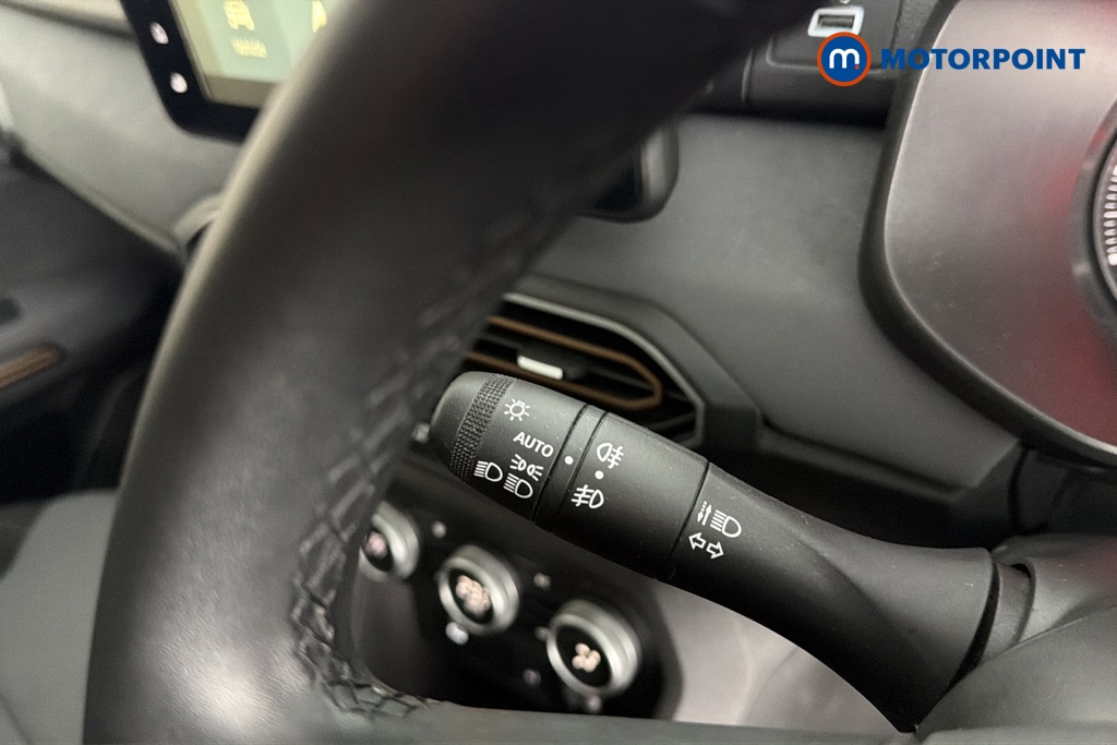 Dacia Sandero Stepway Extreme Manual Petrol Hatchback - Stock Number (1687075) - 5th supplementary image