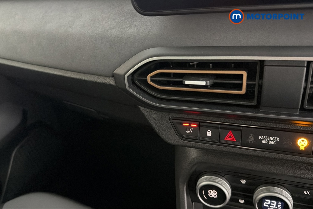 Dacia Sandero Stepway Extreme Manual Petrol Hatchback - Stock Number (1687075) - 14th supplementary image
