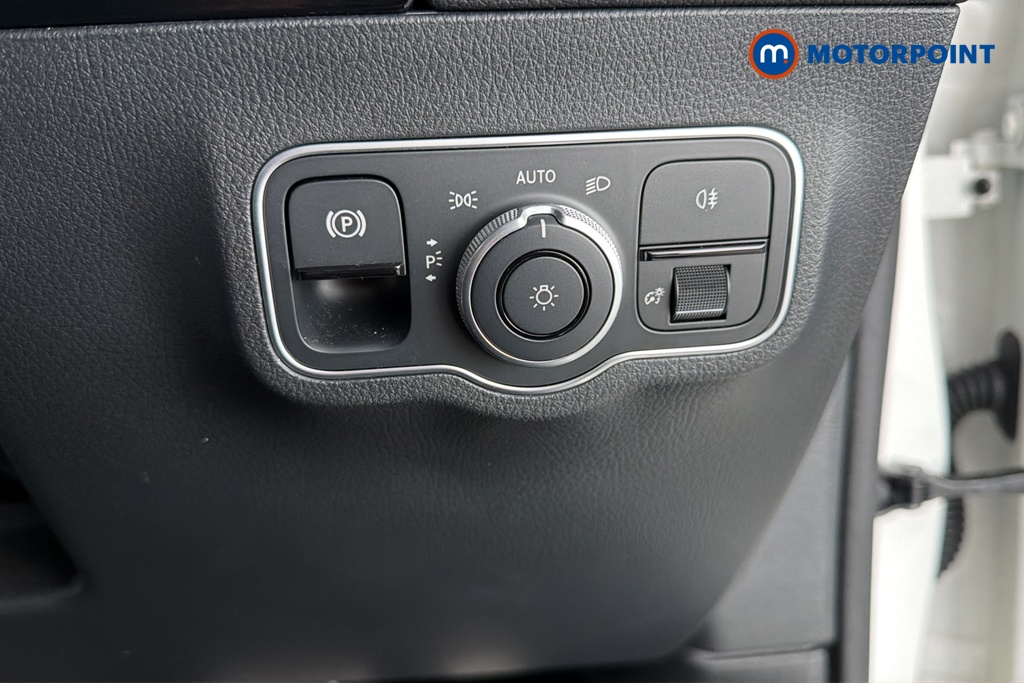 Mercedes-Benz GLA Amg Line Automatic Petrol SUV - Stock Number (1687122) - 11th supplementary image