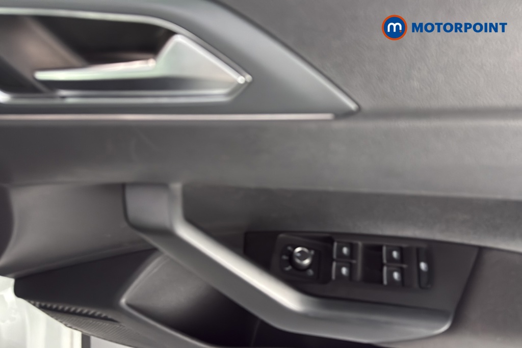 Volkswagen Polo R-Line Manual Petrol Hatchback - Stock Number (1687964) - 19th supplementary image