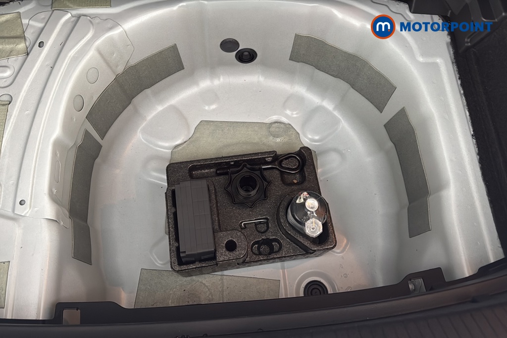 Volkswagen Polo R-Line Manual Petrol Hatchback - Stock Number (1687964) - 33rd supplementary image