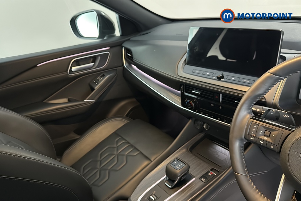 Nissan Qashqai Tekna Automatic Petrol SUV - Stock Number (1689075) - 1st supplementary image