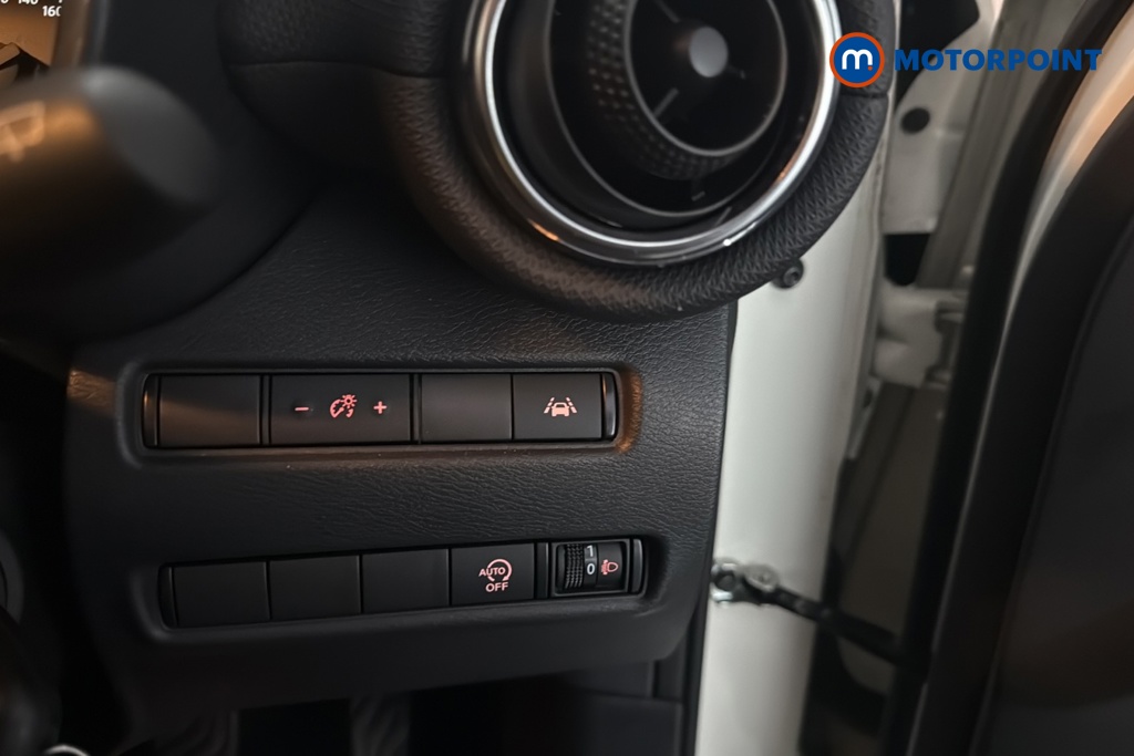 Nissan Juke Acenta Manual Petrol SUV - Stock Number (1689233) - 11th supplementary image