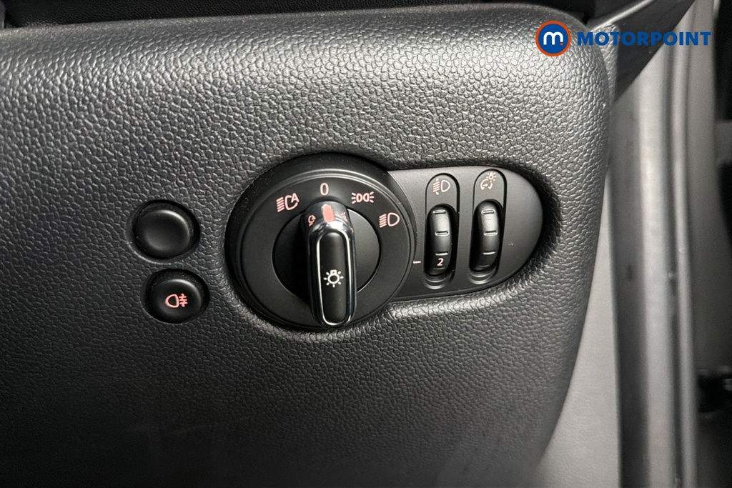 Mini Hatchback Cooper S Level 1 Automatic Electric Hatchback - Stock Number (1689487) - 11th supplementary image