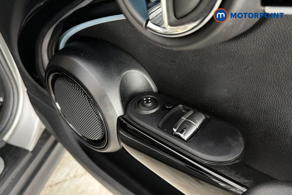 Mini Hatchback Cooper S Level 1 Automatic Electric Hatchback - Stock Number (1689487) - 19th supplementary image