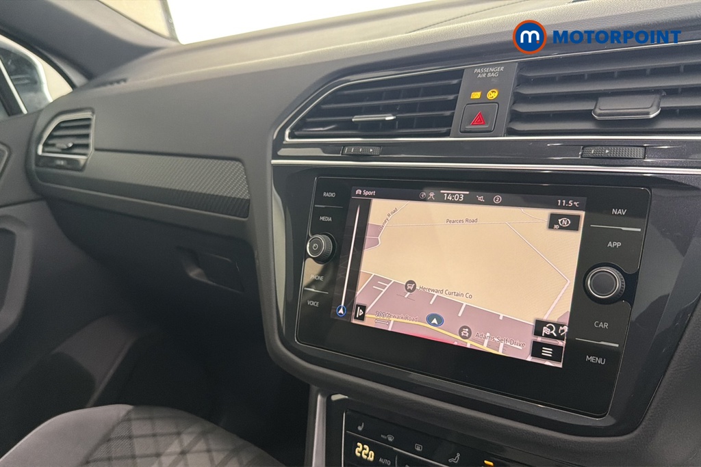 Volkswagen Tiguan R-Line Automatic Petrol SUV - Stock Number (1689509) - 9th supplementary image