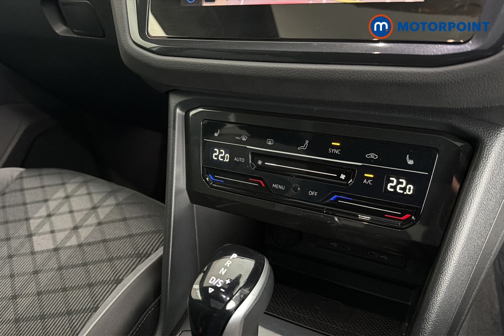 Volkswagen Tiguan R-Line Automatic Petrol SUV - Stock Number (1689509) - 12th supplementary image