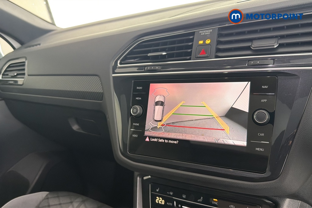 Volkswagen Tiguan R-Line Automatic Petrol SUV - Stock Number (1689509) - 13th supplementary image