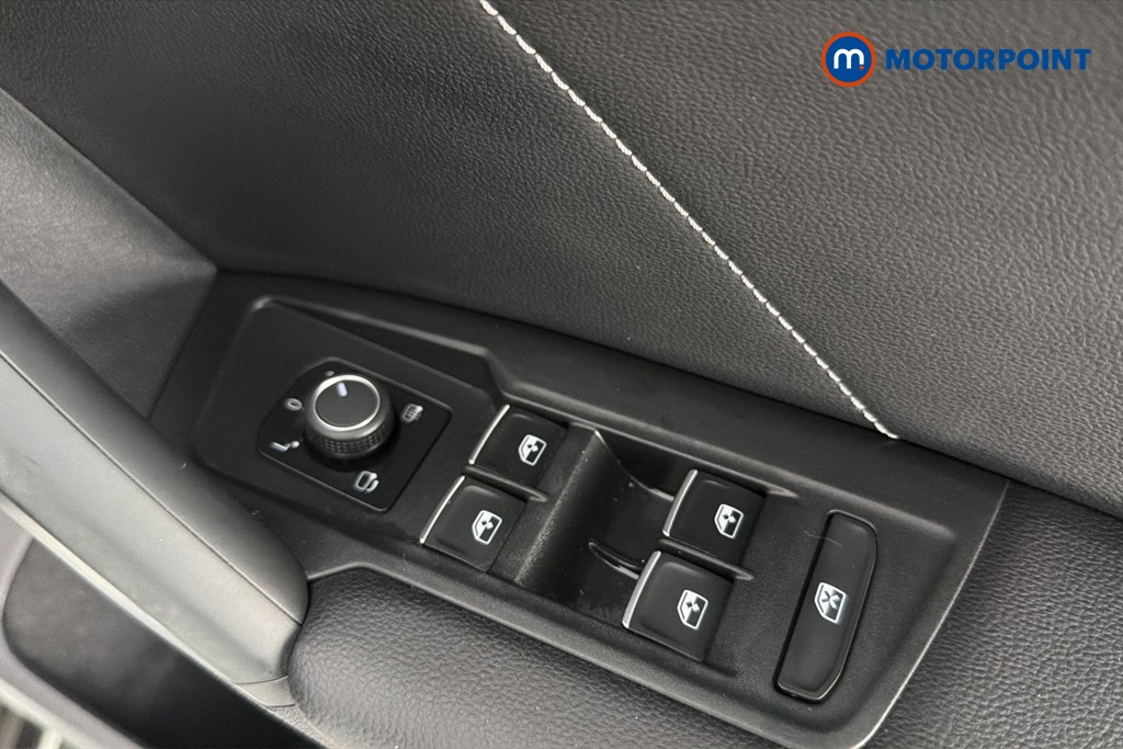 Volkswagen Tiguan R-Line Automatic Petrol SUV - Stock Number (1689509) - 19th supplementary image