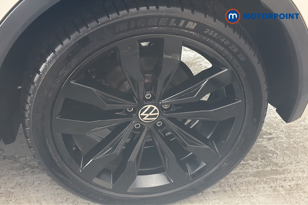 Volkswagen Tiguan R-Line Automatic Petrol SUV - Stock Number (1689509) - 45th supplementary image