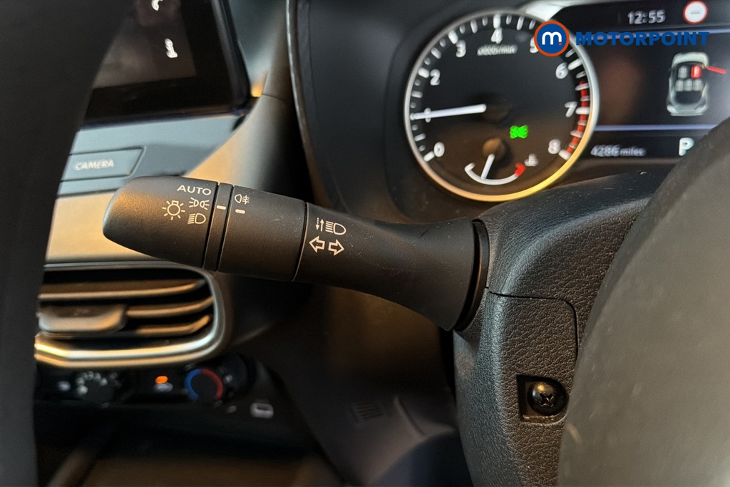 Nissan Juke Acenta Premium Automatic Petrol SUV - Stock Number (1689688) - 5th supplementary image