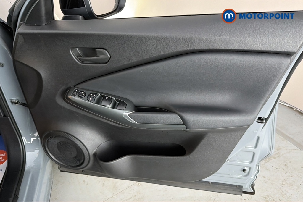 Nissan Juke Acenta Premium Automatic Petrol SUV - Stock Number (1689688) - 18th supplementary image