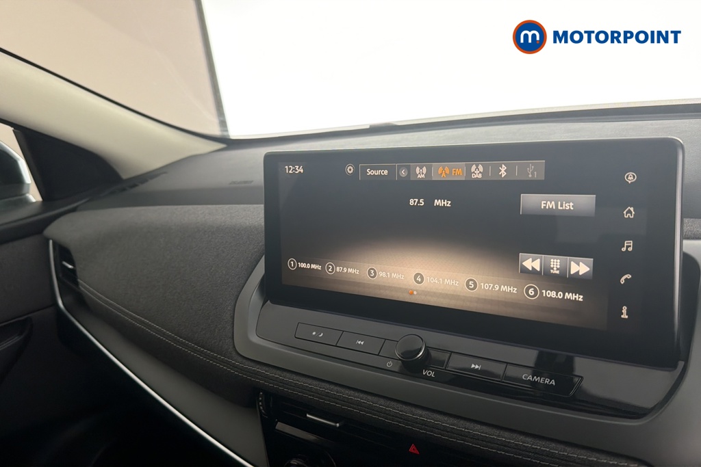 Nissan Qashqai Acenta Premium Automatic Petrol SUV - Stock Number (1689986) - 8th supplementary image