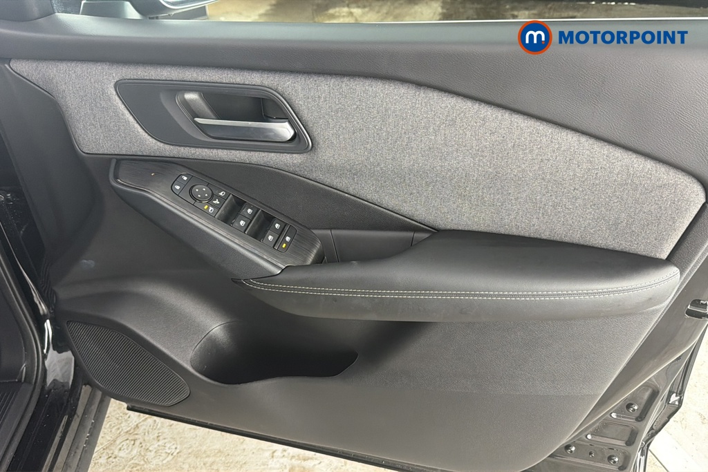 Nissan Qashqai Acenta Premium Automatic Petrol SUV - Stock Number (1689986) - 18th supplementary image