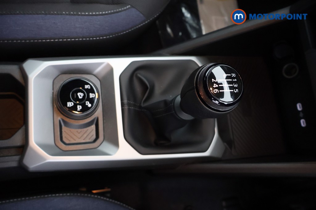 Dacia Duster Journey Manual Petrol SUV - Stock Number (1690034) - 9th supplementary image