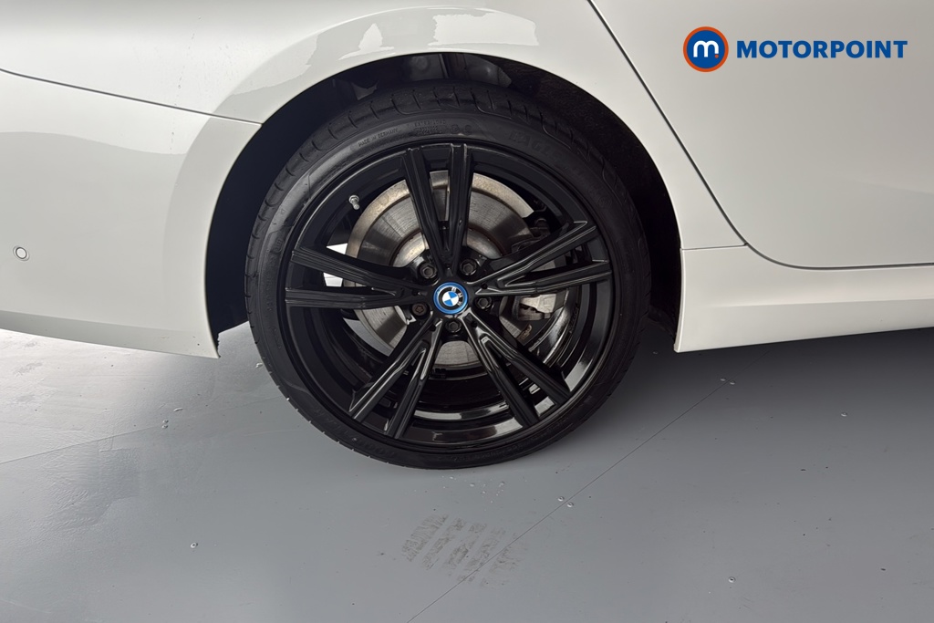 BMW 3 Series M Sport Automatic Petrol Plug-In Hybrid Saloon - Stock Number (1690042) - 46th supplementary image