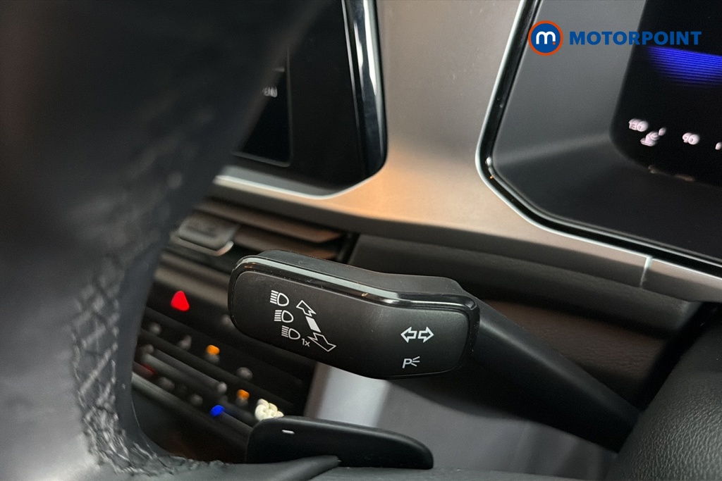 Volkswagen T-Roc Match Automatic Petrol SUV - Stock Number (1690227) - 5th supplementary image