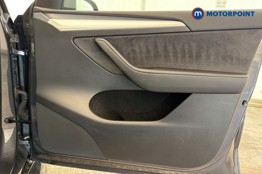 Tesla Model Y Long Range Automatic Electric SUV - Stock Number (1690375) - 18th supplementary image