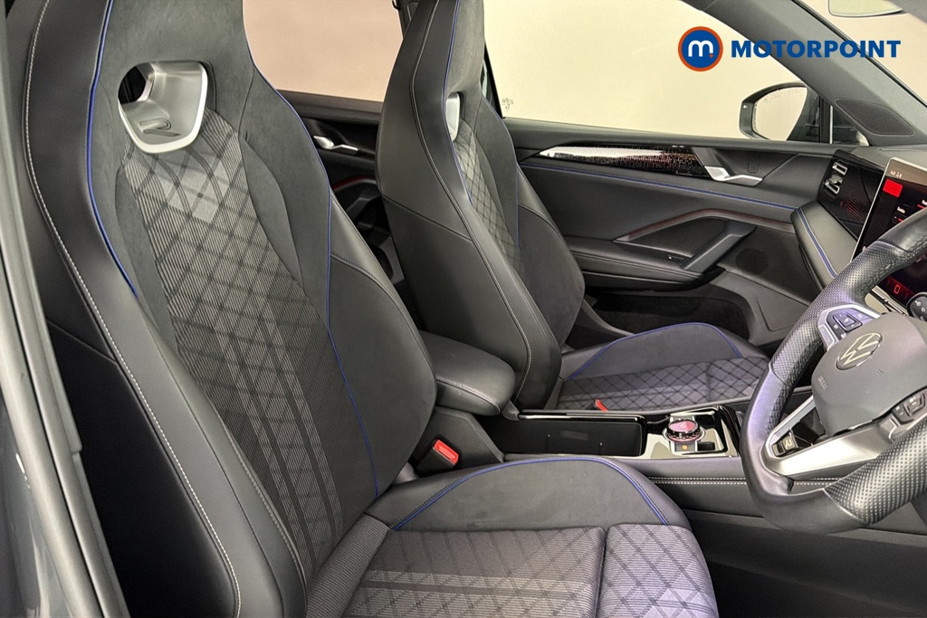 Volkswagen Tiguan R-Line Automatic Petrol SUV - Stock Number (1690395) - 22nd supplementary image