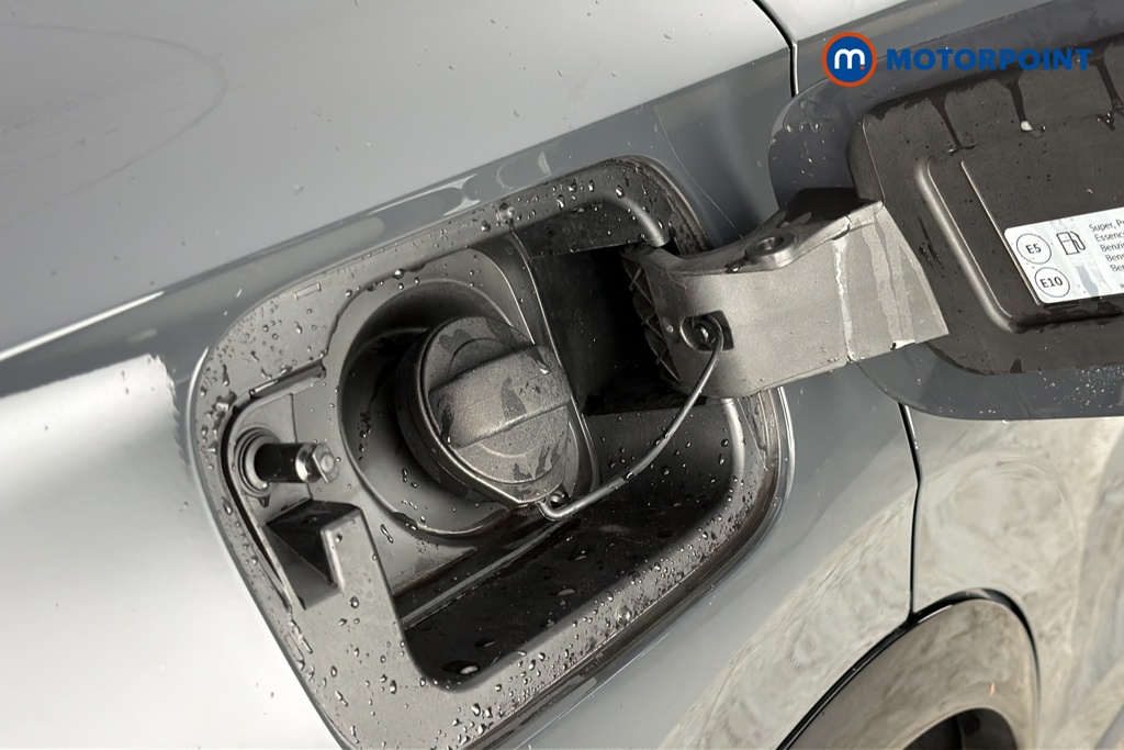 Volkswagen Tiguan R-Line Automatic Petrol SUV - Stock Number (1690395) - 41st supplementary image