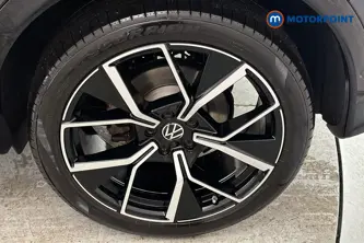 Volkswagen Tiguan R-Line Automatic Petrol SUV - Stock Number (1690395) - 45th supplementary image