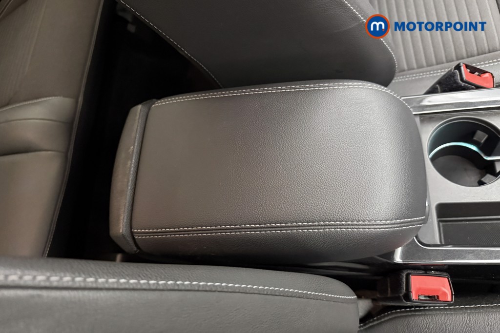 Ford Kuga Titanium Edition Manual Petrol SUV - Stock Number (1691226) - 33rd supplementary image