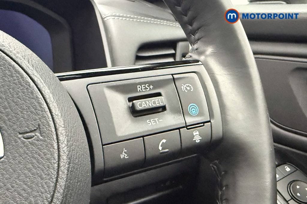 Nissan Qashqai Premiere Edition Manual Petrol SUV - Stock Number (1691473) - 4th supplementary image