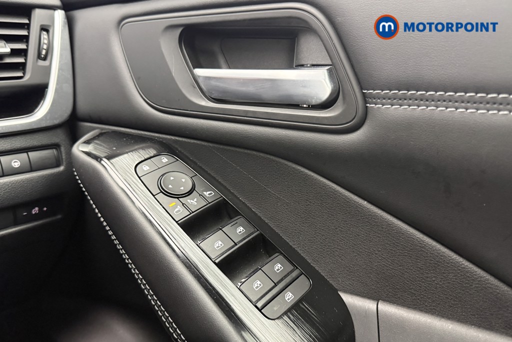 Nissan Qashqai Premiere Edition Manual Petrol SUV - Stock Number (1691473) - 15th supplementary image