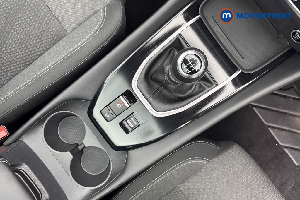 Nissan Qashqai Premiere Edition Manual Petrol SUV - Stock Number (1691473) - 16th supplementary image