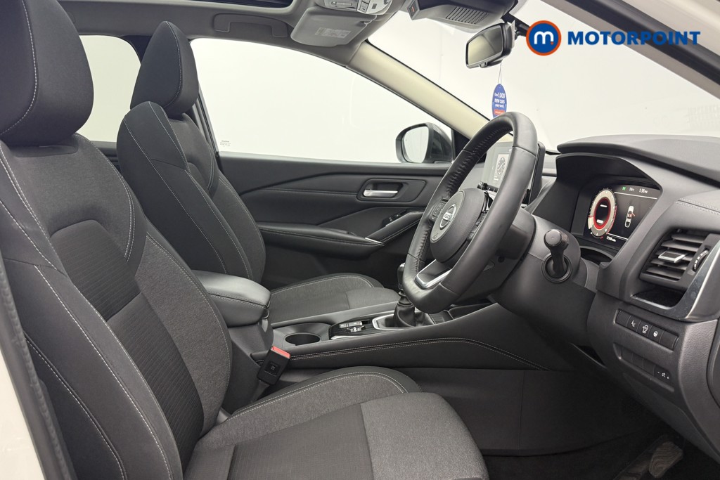 Nissan Qashqai Premiere Edition Manual Petrol SUV - Stock Number (1691473) - 18th supplementary image