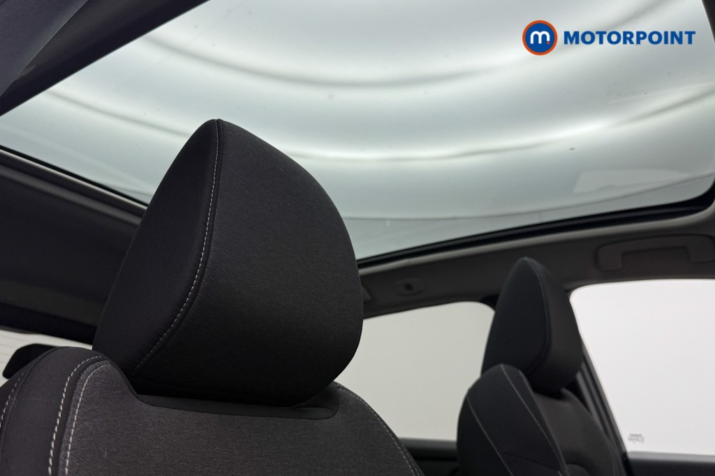 Nissan Qashqai Premiere Edition Manual Petrol SUV - Stock Number (1691473) - 19th supplementary image