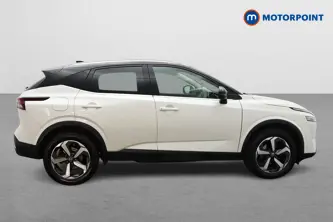 Nissan Qashqai Premiere Edition Manual Petrol SUV - Stock Number (1691473) - Drivers side