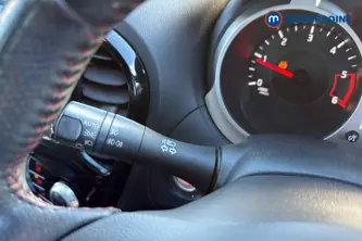 Nissan Juke N-Connecta Manual Diesel SUV - Stock Number (1667439) - 5th supplementary image