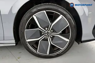 Volkswagen Golf Black Edition Manual Petrol Hatchback - Stock Number (1678261) - 47th supplementary image