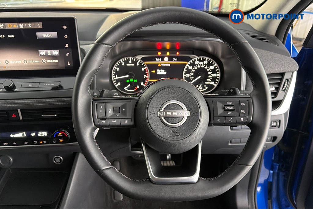 Nissan Qashqai Acenta Premium Automatic Petrol SUV - Stock Number (1681648) - 2nd supplementary image