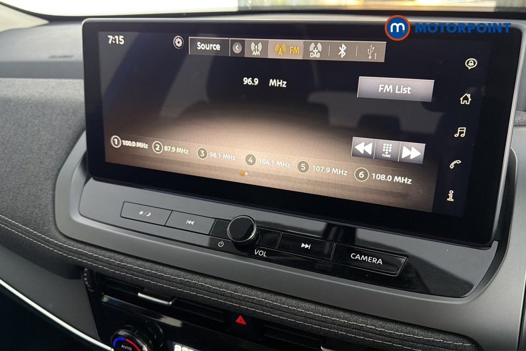 Nissan Qashqai Acenta Premium Automatic Petrol SUV - Stock Number (1681648) - 8th supplementary image