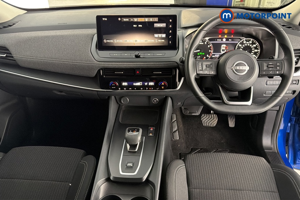 Nissan Qashqai Acenta Premium Automatic Petrol SUV - Stock Number (1681648) - 1st supplementary image