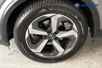 Nissan Qashqai N-Connecta Automatic Petrol SUV - Stock Number (1682482) - 44th supplementary image