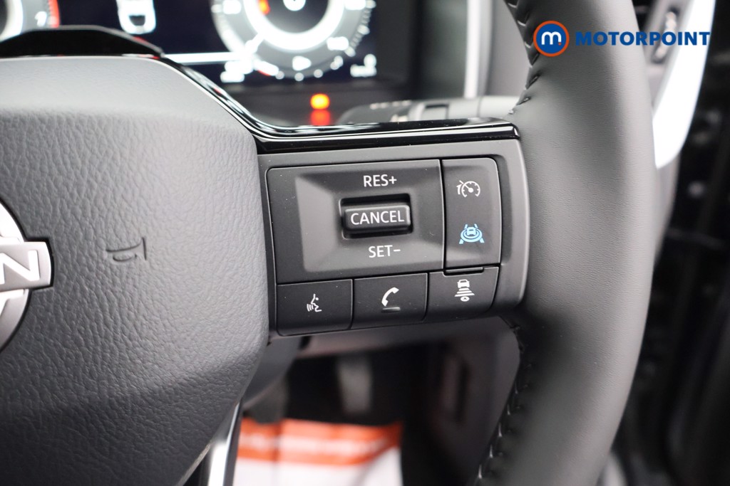 Nissan Qashqai N-Connecta Manual Petrol SUV - Stock Number (1683518) - 3rd supplementary image