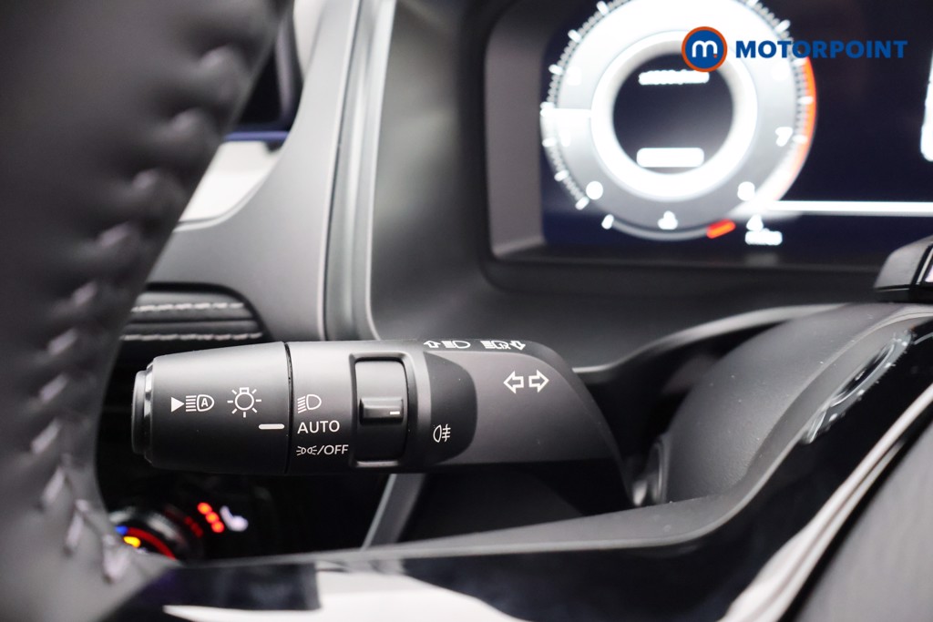 Nissan Qashqai N-Connecta Manual Petrol SUV - Stock Number (1683518) - 5th supplementary image