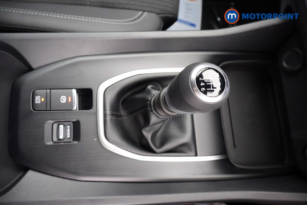 Nissan Qashqai N-Connecta Manual Petrol SUV - Stock Number (1683518) - 9th supplementary image