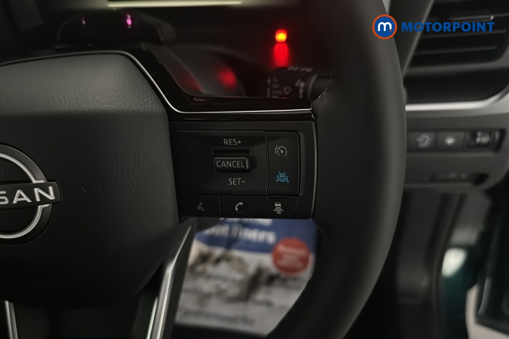 Nissan Qashqai N-Connecta Manual Petrol SUV - Stock Number (1683533) - 3rd supplementary image